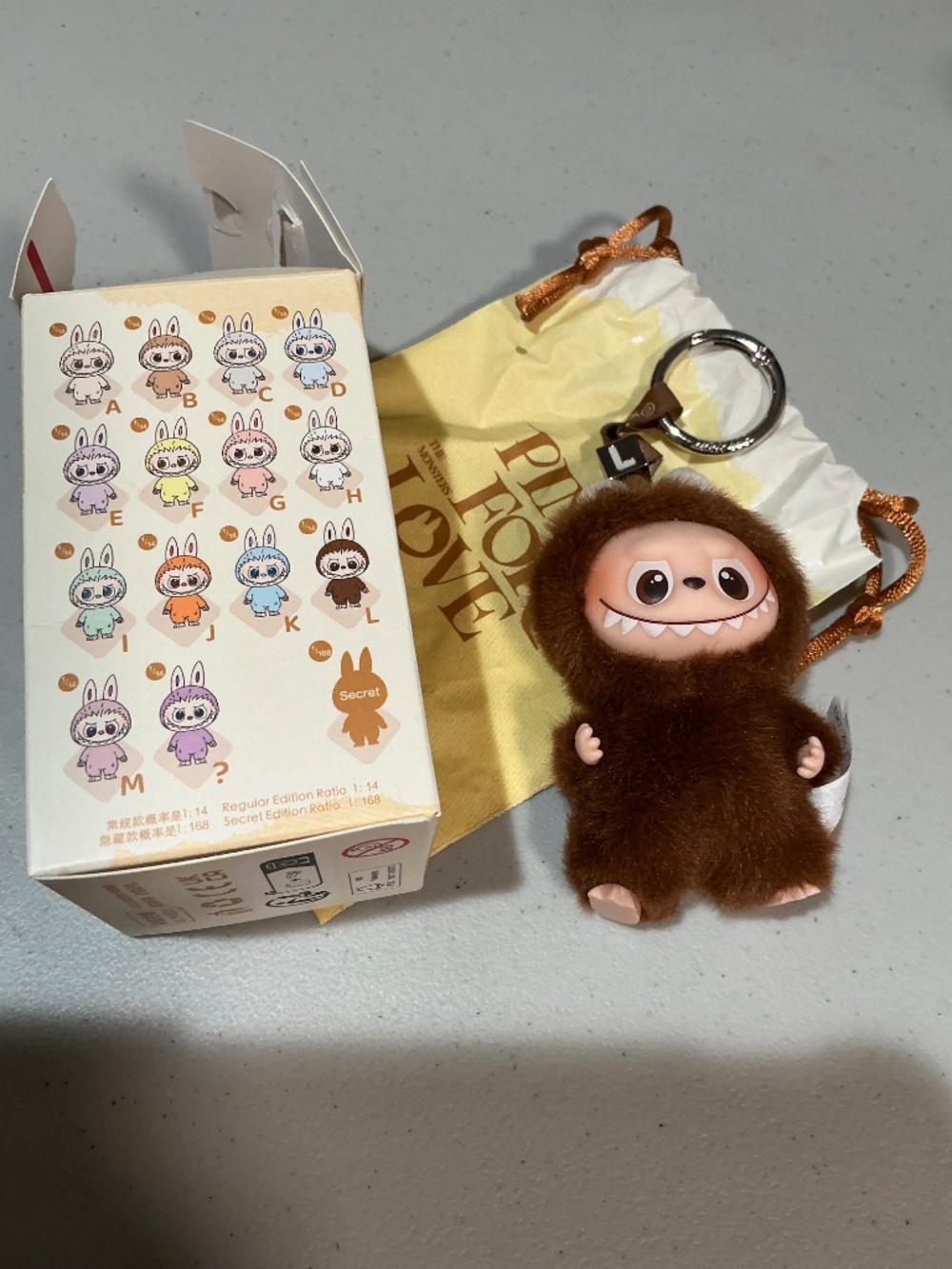 Pop Mart Labubu the monsters Pin for Love brown letter L - Picture 2 of 3